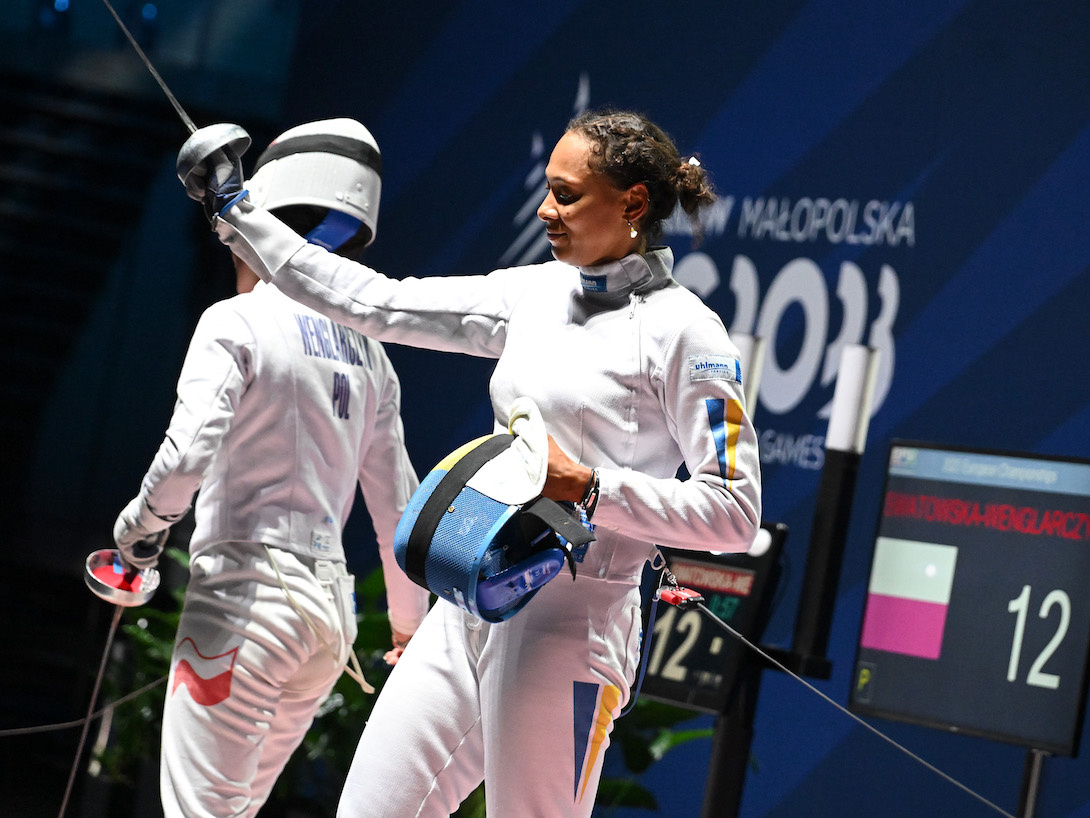 Dzhoan Feybi BEZHURA (UKR) secures Ukraine’s first medal of the fencing event at the European Games 2023 Kraków-Malopolska.