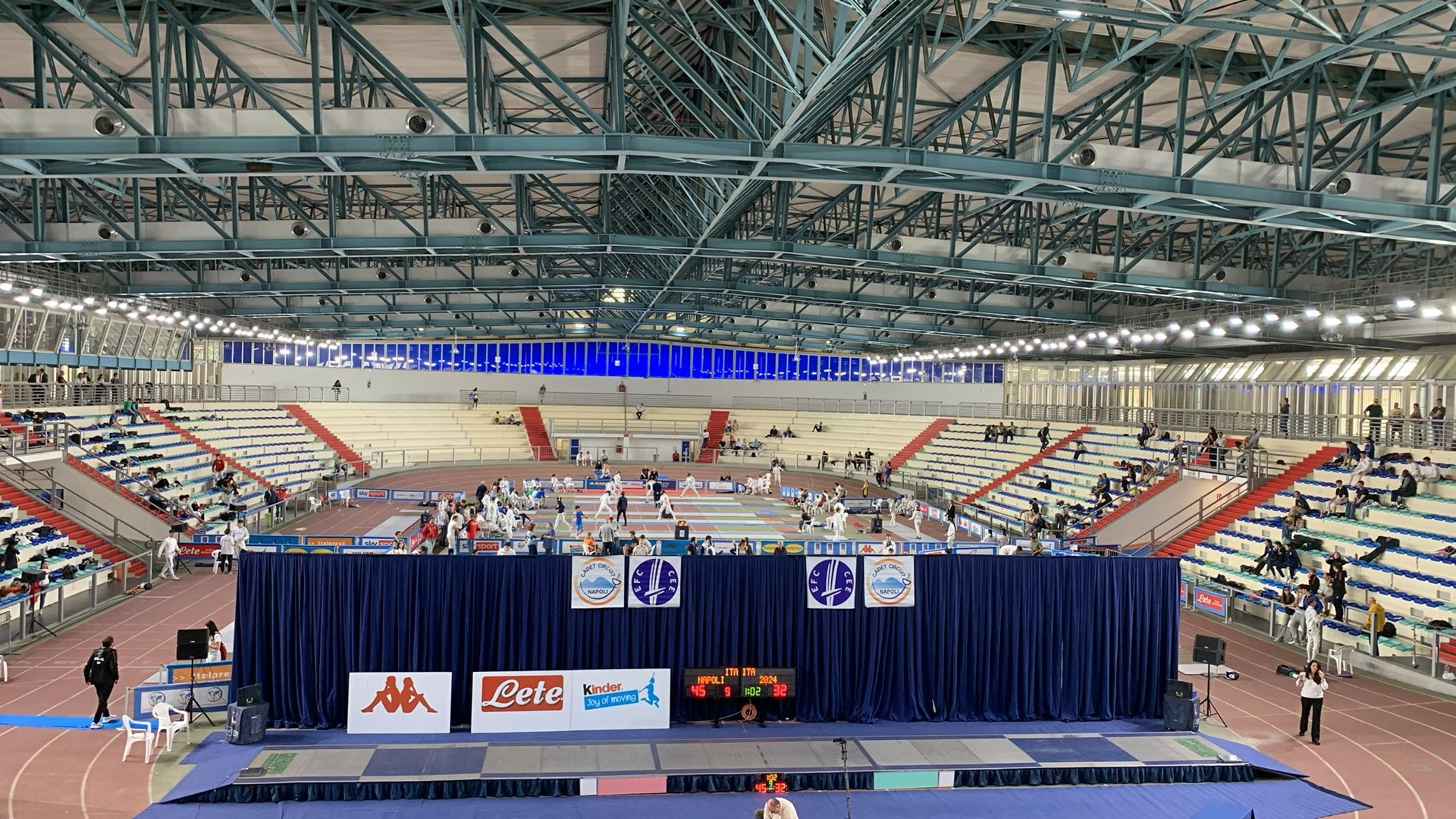 Exciting Weekend for Cadet Fencers in Naples!