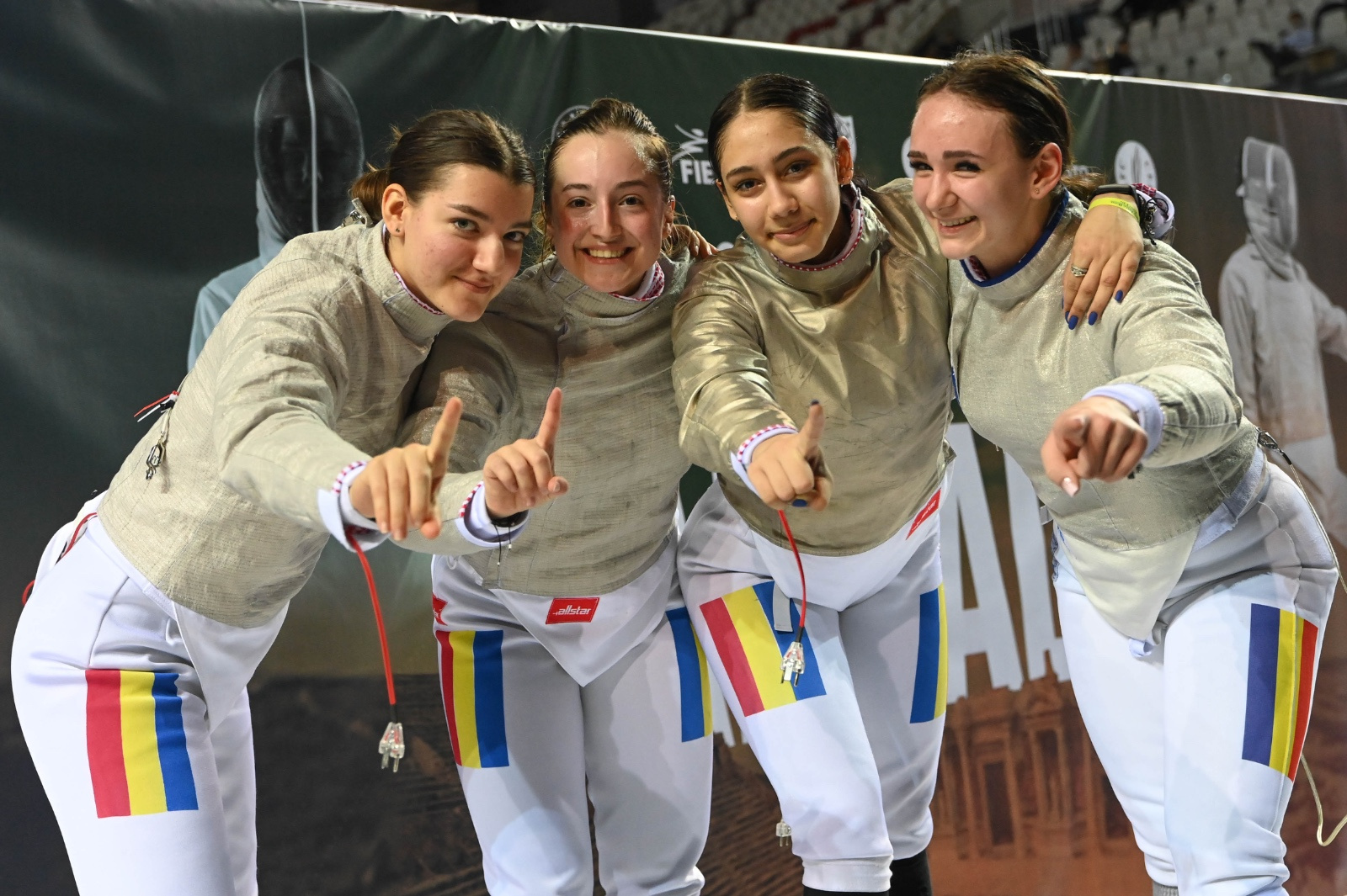 Great Britain, Italy, Romania Shine