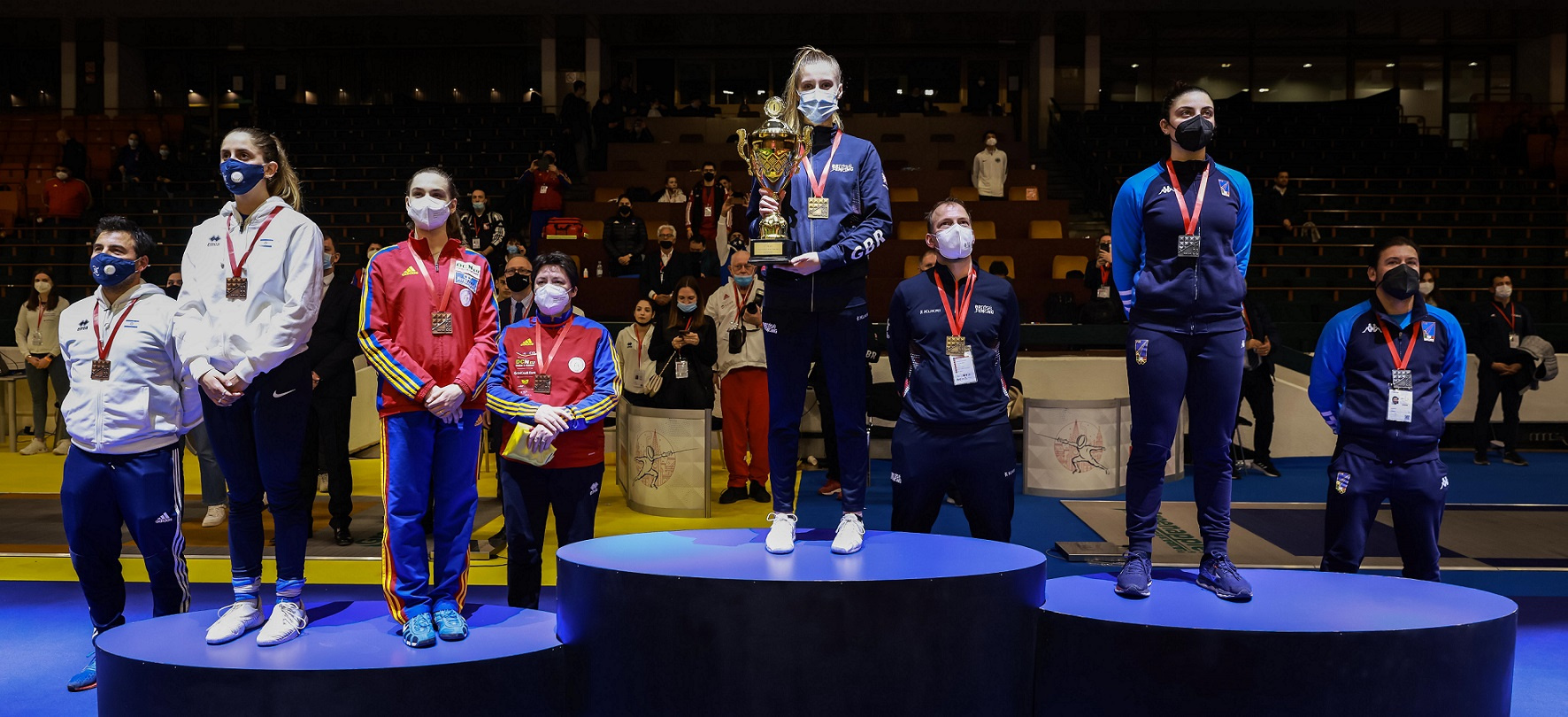 GREAT BRITAIN’S STUTCHBURY TAKES WOMEN’S FOIL CROWN