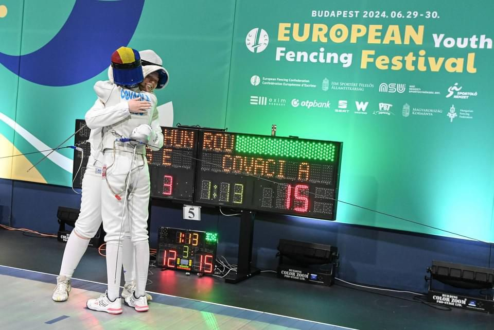 Thrilling First Day at the European Youth Fencing Festival