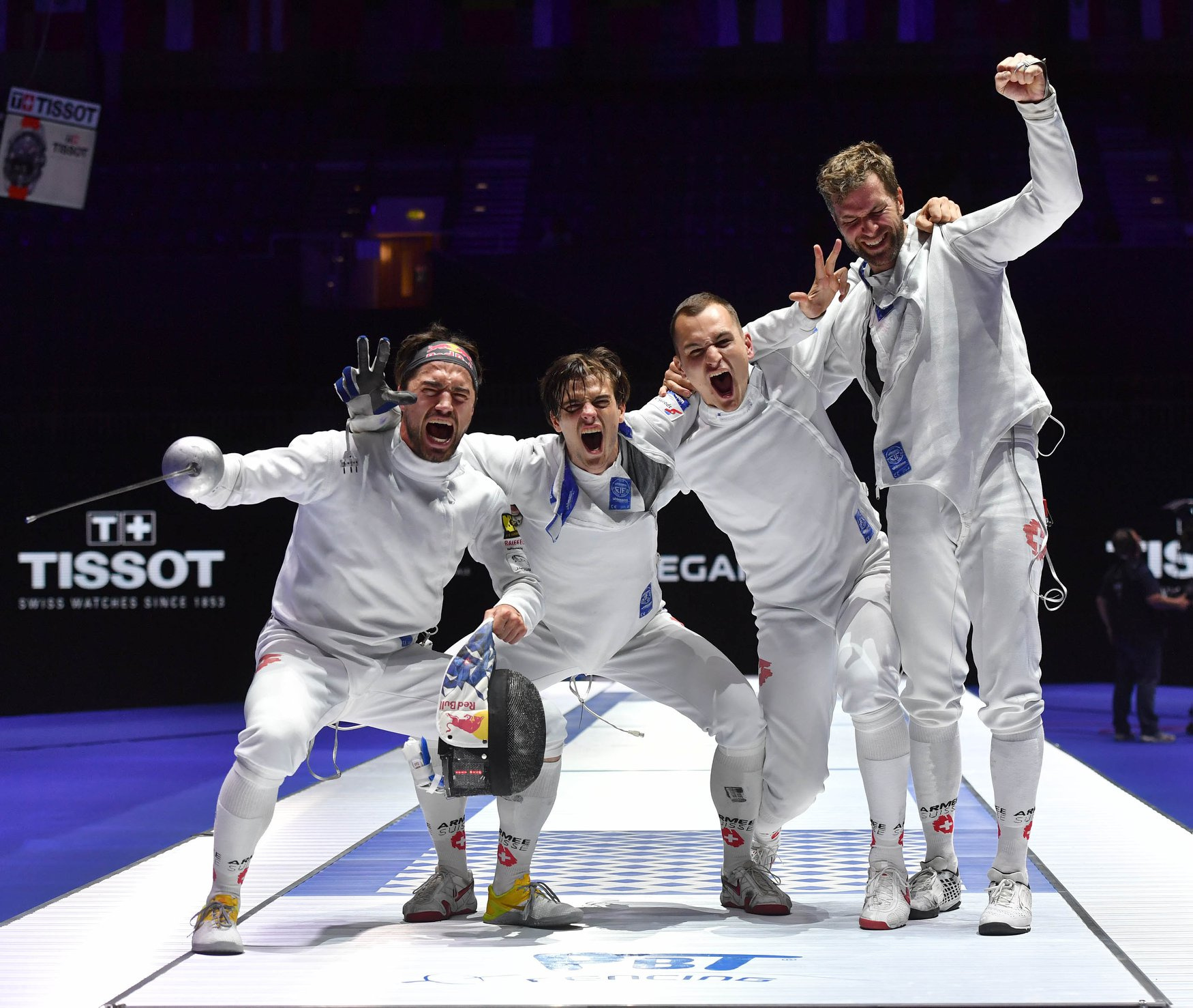 Women's foil and men's epee to continue the teams events